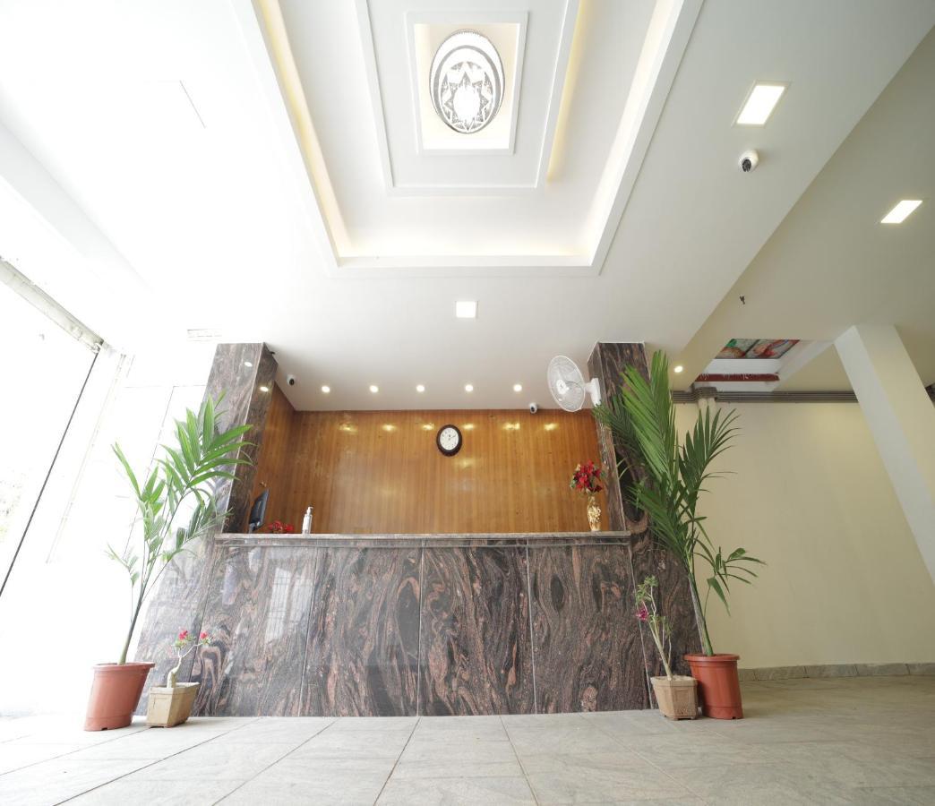 Nadanam Inn 蓬蒂切里 外观 照片